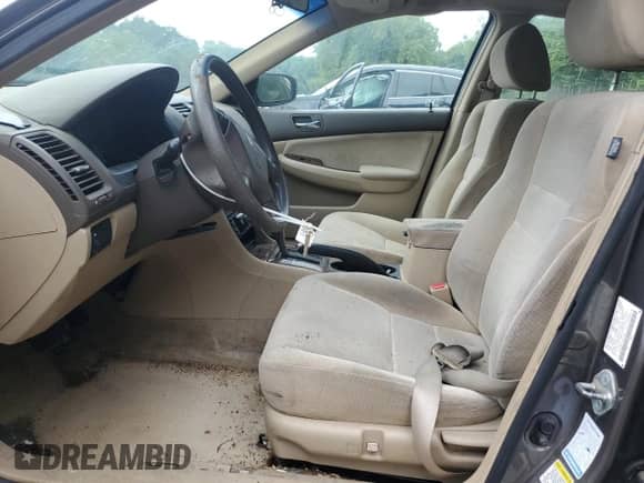 2006 Honda Accord EX с VIN 1HGCM56776A167642, выставлен на аукционе Copart как лот 64031545 с пробегом 233 363 миль миль и Списание • Salvage title. История ставок и продаж доступна на DreamBid. Изображение 7.