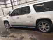 2014 Cadillac Escalade ESV Luxury с VIN 1GYS4HEF3ER111941, выставлен на аукционе IAAI как лот 42165033 с пробегом 158 964 миль миль и . История ставок и продаж доступна на DreamBid. Изображение 15.