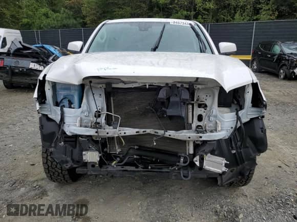 2022 Toyota Tacoma SR5 with VIN 3TYDZ5BN9NT013836, listed as a Copart auction lot 84573435 with 89,105 mi miles and Salvage title. Bid and sale history available at DreamBid. Image 5.