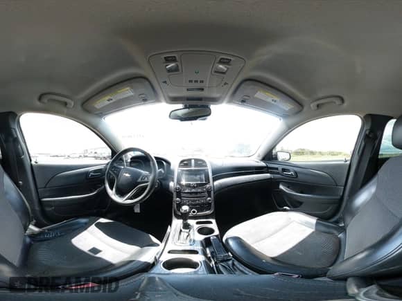 2015 Chevrolet Malibu LT z VIN 1G11C5SL1FF203669, wystawiony jako IAAI lot #43173679 z przebiegiem 172 863 mil mil oraz . Historia ofert i sprzedaży dostępna na DreamBid. Obrazek 19.