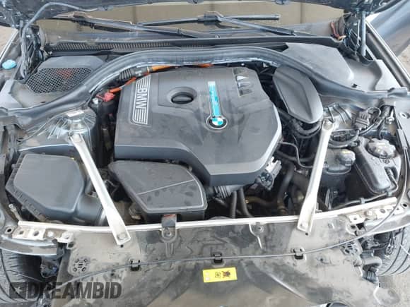 2019 BMW 5 Series 530e с VIN WBAJA9C51KB254009, выставлен на аукционе IAAI как лот 42650685 с пробегом 51 461 миль миль и . История ставок и продаж доступна на DreamBid. Изображение 10.