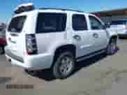 2009 Chevrolet Tahoe Commercial with VIN 1GNFK13049R106747, listed as a IAAI auction lot 42922952 with 229,240 mi miles and . Bid and sale history available at DreamBid. Image 4.