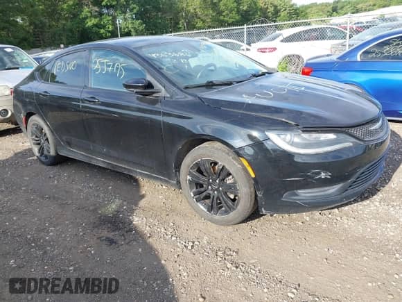 2017 Chrysler 200 Touring с VIN 1C3CCCFB1HN507765, выставлен на аукционе IAAI как лот 42776384 с пробегом Не указан миль и . История ставок и продаж доступна на DreamBid. Изображение 1.