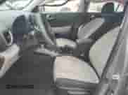 2020 Hyundai Venue SEL с VIN KMHRC8A30LU038469, выставлен на аукционе Copart как лот 71226925 с пробегом 56 201 миль миль и Списание • Salvage title. История ставок и продаж доступна на DreamBid. Изображение 7.