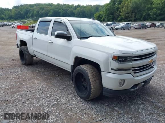 2017 Chevrolet Silverado 1500 LTZ z VIN 3GCUKSEJ3HG127857, wystawiony jako IAAI lot #42887256 z przebiegiem 191 237 mil mil oraz . Historia ofert i sprzedaży dostępna na DreamBid. Obrazek 1.