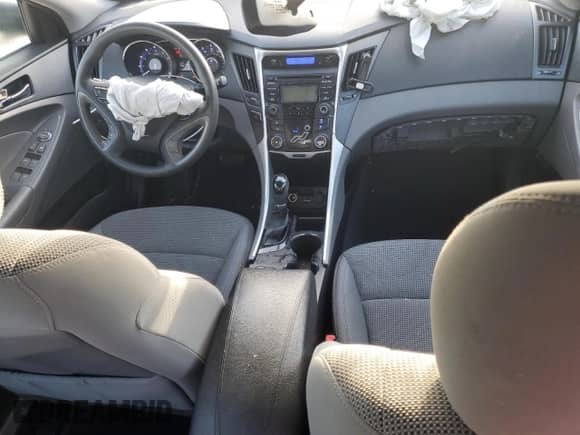 2013 Hyundai Sonata GLS z VIN 5NPEB4AC0DH660399, wystawiony jako Copart lot #65064445 z przebiegiem 129 940 mil mil oraz Nie do naprawy • Non repairable. Historia ofert i sprzedaży dostępna na DreamBid. Obrazek 8.