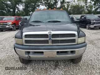 1997 Dodge 3500 с VIN 3B7MF33D2VM565208, выставлен на аукционе Copart как лот 63221345 с пробегом 251 717 миль миль и На запчасти • Non repairable. История ставок и продаж доступна на DreamBid. Изображение 5.