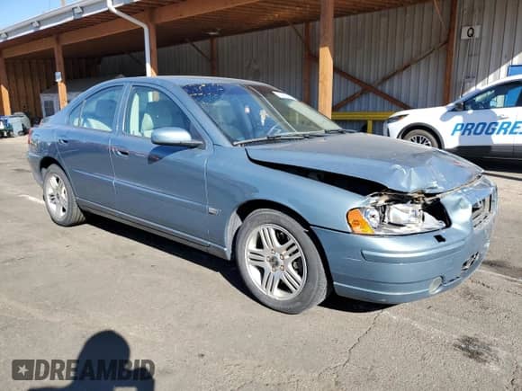 2005 Volvo S60 с VIN YV1RH592052442462, выставлен на аукционе Copart как лот 50829495 с пробегом 143 983 миль миль и Списание • Salvage title. История ставок и продаж доступна на DreamBid. Изображение 4.