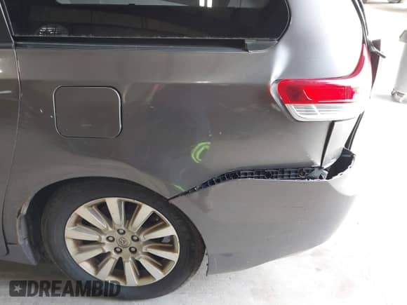 2014 Toyota Sienna Limited с VIN 5TDDK3DC7ES078040, выставлен на аукционе IAAI как лот 42771373 с пробегом 214 399 миль миль и . История ставок и продаж доступна на DreamBid. Изображение 18.