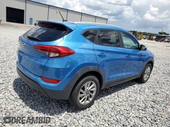 2016 Hyundai Tucson SE with VIN KM8J33A40GU092353, listed as a Copart auction lot 68002015 with 137,210 mi miles and Clean title. Bid and sale history available at DreamBid. Image 3.