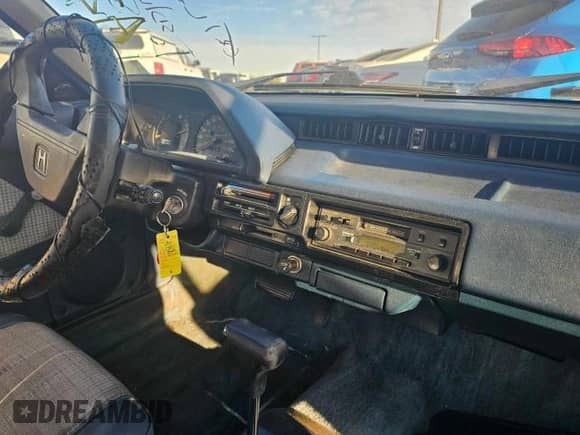 1984 Honda Civic с VIN JHMAH3321ES036981, выставлен на аукционе Copart как лот 88917385 с пробегом 122 778 миль миль и Чистый • Clean title. История ставок и продаж доступна на DreamBid. Изображение 9.