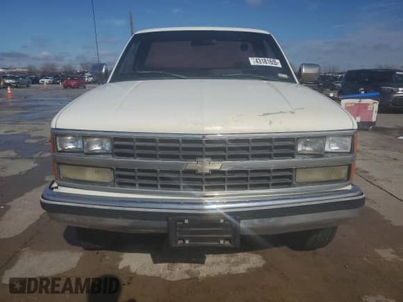 1989 Chevrolet Silverado 2500 z VIN 1GCGC24K2KE265182, wystawiony jako Copart lot #43181655 z przebiegiem 224 959 mil mil oraz Szkoda całkowita • Salvage title. Historia ofert i sprzedaży dostępna na DreamBid. Obrazek 5.