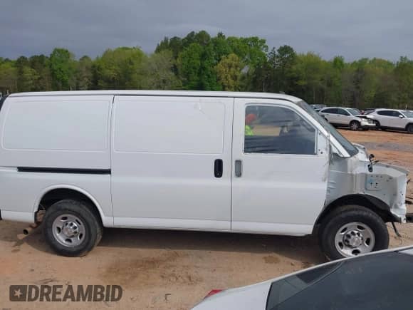 2019 Chevrolet Express Cargo с VIN 1GCWGAFG1K1328332, выставлен на аукционе IAAI как лот 42007130 с пробегом 169 472 миль миль и . История ставок и продаж доступна на DreamBid. Изображение 14.
