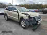 2012 Jeep Grand Cherokee Laredo z VIN 1C4RJFAG0CC156397, wystawiony jako Copart lot #87400775 z przebiegiem 165 192 mil mil oraz Szkoda całkowita • Salvage title. Historia ofert i sprzedaży dostępna na DreamBid. Obrazek 4.