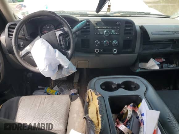 2012 Chevrolet Silverado 1500 LS z VIN 3GCPCREA4CG156926, wystawiony jako Copart lot #63436775 z przebiegiem 252 123 mil mil oraz Szkoda całkowita • Salvage title. Historia ofert i sprzedaży dostępna na DreamBid. Obrazek 8.