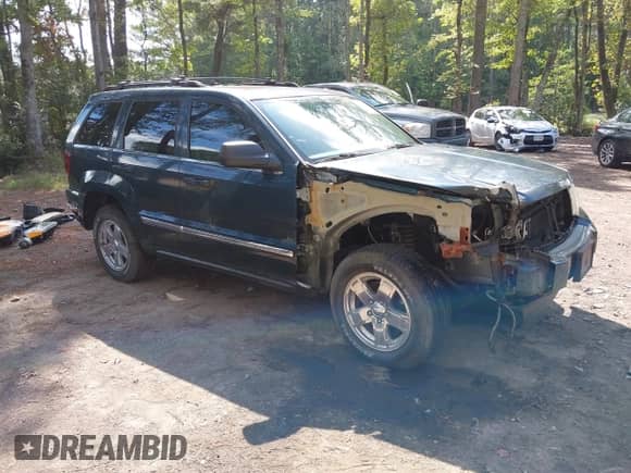 2005 Jeep Grand Cherokee Limited with VIN 1J8HR58285C690011, listed as a IAAI auction lot 43329330 with 114,721 mi miles and . Bid and sale history available at DreamBid. Image 1.