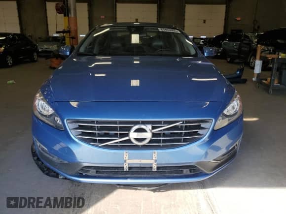 2014 Volvo S60 T5 with VIN YV1612FH1E2272823, listed as a Copart auction lot 83863665 with 88,004 mi miles and Salvage title. Bid and sale history available at DreamBid. Image 5.