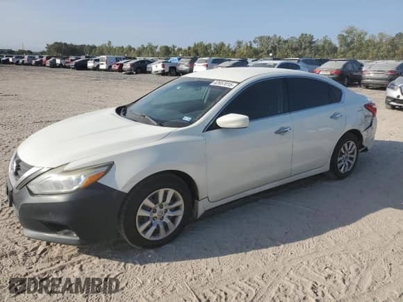 2016 Nissan Altima SR z VIN 1N4AL3APXGC294532, wystawiony jako Copart lot #82657015 z przebiegiem 200 979 mil mil oraz Czysty tytuł • Clean title. Historia ofert i sprzedaży dostępna na DreamBid. Obrazek 1.