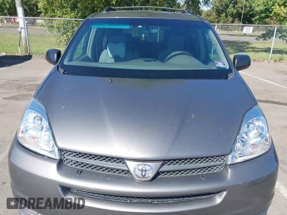 2005 Toyota Sienna CE with VIN 5TDZA23C75S356391, listed as a IAAI auction lot 43358061 with 301,286 mi miles and . Bid and sale history available at DreamBid. Image 6.