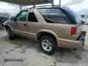 2005 Chevrolet Blazer z VIN 1GNCS18X25K100845, wystawiony jako Copart lot #45736755 z przebiegiem 159 767 mil mil oraz Szkoda całkowita • Salvage title. Historia ofert i sprzedaży dostępna na DreamBid. Obrazek 2.