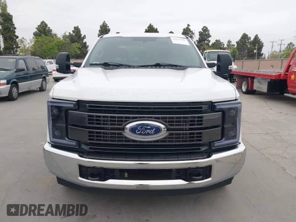 2019 Ford F-250 XL с VIN 1FT7W2A66KEF60607, выставлен на аукционе IAAI как лот 42121732 с пробегом 109 159 миль миль и . История ставок и продаж доступна на DreamBid. Изображение 12.