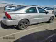 2007 Volvo S60 2.5L Turbo с VIN YV1RS592872643515, выставлен на аукционе Copart как лот 71086295 с пробегом 116 805 миль миль и Списание • Salvage title. История ставок и продаж доступна на DreamBid. Изображение 3.