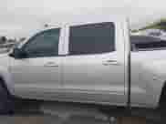 2015 Chevrolet Silverado 1500 LT z VIN 3GCUKREH6FG334200, wystawiony jako IAAI lot #41953563 z przebiegiem 201 177 mil mil oraz . Historia ofert i sprzedaży dostępna na DreamBid. Obrazek 14.