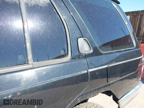 1998 Nissan Pathfinder XE with VIN JN8AR05Y6WW239698, listed as a IAAI auction lot 42651496 with 255,349 mi miles and . Bid and sale history available at DreamBid. Image 6.
