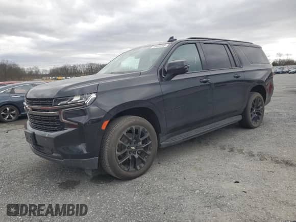 2022 Chevrolet Suburban RST с VIN 1GNSKEKD1NR120755, выставлен на аукционе Copart как лот 49420205 с пробегом Не указан миль и Чистый • Clean title. История ставок и продаж доступна на DreamBid. Изображение 1.