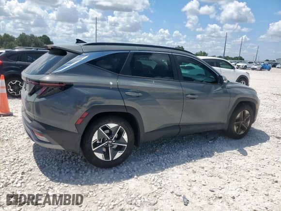 2025 Hyundai Tucson SEL Convenience with VIN 5NMJC3DE7SH522369, listed as a Copart auction lot 67848085 with 2,729 mi miles and Salvage title. Bid and sale history available at DreamBid. Image 3.