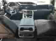 2023 GMC Sierra 1500 Denali z VIN 1GTUUGED7PZ270231, wystawiony jako Copart lot #58398935 z przebiegiem 14 572 mil mil oraz Nie do naprawy • Non repairable. Historia ofert i sprzedaży dostępna na DreamBid. Obrazek 8.