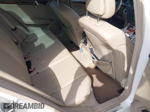 2009 Mercedes-Benz C 300 Sport с VIN WDDGF81X29R053319, выставлен на аукционе IAAI как лот 43488892 с пробегом 141 159 миль миль и . История ставок и продаж доступна на DreamBid. Изображение 8.