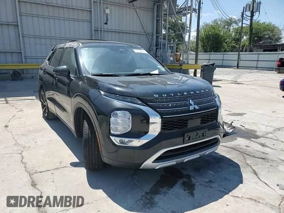 2024 Mitsubishi Outlander SE with VIN JA4J3VA84RZ080533, listed as a Copart auction lot 81148805 with 4,118 mi miles and Salvage title. Bid and sale history available at DreamBid. Image 13.