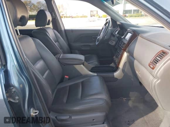 2006 Honda Pilot EX-L z VIN 5FNYF28706B035145, wystawiony jako IAAI lot #41608774 z przebiegiem 96 638 mil mil oraz . Historia ofert i sprzedaży dostępna na DreamBid. Obrazek 5.