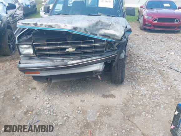 1986 Chevrolet S-10 EL с VIN 1GCCT14R6G2161552, выставлен на аукционе IAAI как лот 42744159 с пробегом 128 288 миль миль и . История ставок и продаж доступна на DreamBid. Изображение 6.