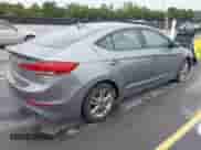 2017 Hyundai Elantra SE z VIN KMHD84LF3HU368898, wystawiony jako IAAI lot #42904443 z przebiegiem 93 536 mil mil oraz . Historia ofert i sprzedaży dostępna na DreamBid. Obrazek 4.