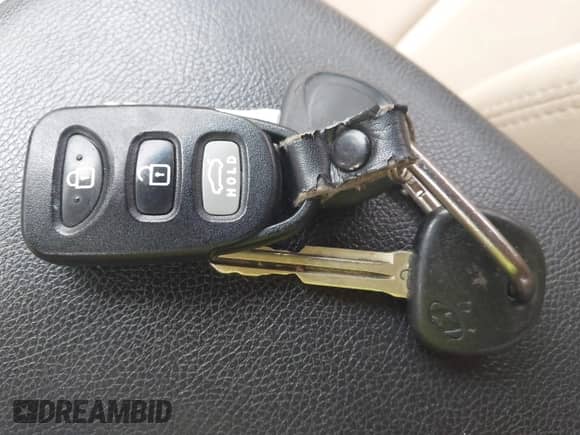 2012 Hyundai Elantra GLS с VIN KMHDH4AE1CU382401, выставлен на аукционе IAAI как лот 43033327 с пробегом 216 045 миль миль и . История ставок и продаж доступна на DreamBid. Изображение 11.