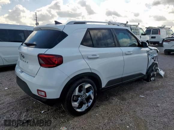 2022 Hyundai Venue SEL z VIN KMHRC8A32NU161614, wystawiony jako Copart lot #81579375 z przebiegiem 24 776 mil mil oraz Czysty tytuł • Clean title. Historia ofert i sprzedaży dostępna na DreamBid. Obrazek 3.