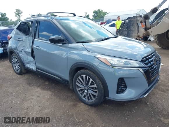 2021 Nissan Kicks SR z VIN 3N1CP5DV4ML495214, wystawiony jako IAAI lot #42953379 z przebiegiem 108 999 mil mil oraz . Historia ofert i sprzedaży dostępna na DreamBid. Obrazek 1.