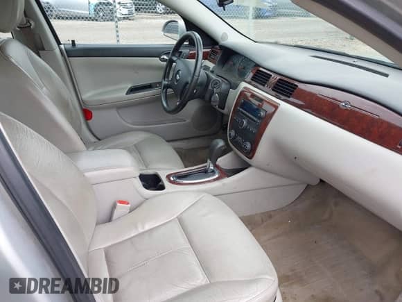 2009 Chevrolet Impala LT z VIN 2G1WC57M391310628, wystawiony jako IAAI lot #42351917 z przebiegiem 159 986 mil mil oraz . Historia ofert i sprzedaży dostępna na DreamBid. Obrazek 5.