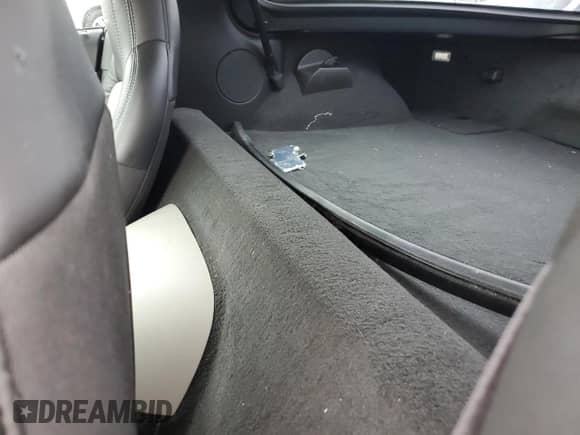 2011 Chevrolet Corvette Z16 Grand Sport 3LT с VIN 1G1YS2DW2B5101773, выставлен на аукционе Copart как лот 60255605 с пробегом 15 451 миль миль и Списание • Salvage title. История ставок и продаж доступна на DreamBid. Изображение 10.