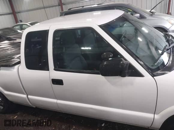 2003 Chevrolet S-10 LS с VIN 1GCCS19X238277865, выставлен на аукционе IAAI как лот 41866781 с пробегом 167 504 миль миль и . История ставок и продаж доступна на DreamBid. Изображение 13.