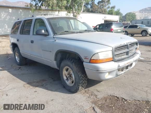 2000 Dodge Durango with VIN 1B4HS28N0YF130083, listed as a IAAI auction lot 42625582 with 213,370 mi miles and . Bid and sale history available at DreamBid. Image 1.