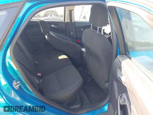 2015 Ford Focus SE z VIN 1FADP3K23FL242002, wystawiony jako IAAI lot #43229105 z przebiegiem 181 919 mil mil oraz . Historia ofert i sprzedaży dostępna na DreamBid. Obrazek 8.