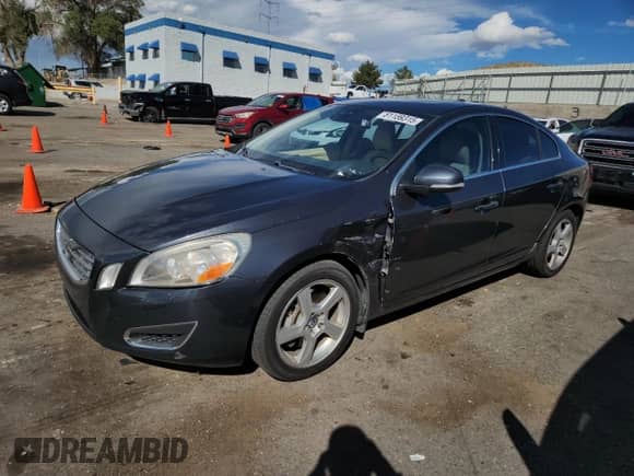 2012 Volvo S60 T5 с VIN YV1622FS2C2109460, выставлен на аукционе Copart как лот 81159315 с пробегом 147 743 миль миль и Списание • Salvage title. История ставок и продаж доступна на DreamBid. Изображение 1.