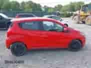 2019 Chevrolet Spark LT z VIN KL8CD6SA4KC706232, wystawiony jako IAAI lot #42378455 z przebiegiem 60 703 mil mil oraz . Historia ofert i sprzedaży dostępna na DreamBid. Obrazek 13.