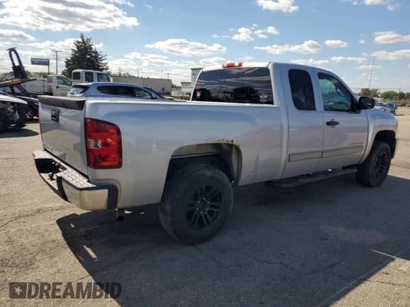 2013 Chevrolet Silverado 1500 LS with VIN 1GCRCREA5DZ375016, listed as a Copart auction lot 81950715 with 183,905 mi miles and Clean title. Bid and sale history available at DreamBid. Image 3.