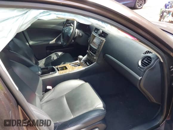 2012 Lexus IS 250 z VIN JTHCF5C21C2035594, wystawiony jako IAAI lot #42546122 z przebiegiem 76 530 mil mil oraz . Historia ofert i sprzedaży dostępna na DreamBid. Obrazek 5.