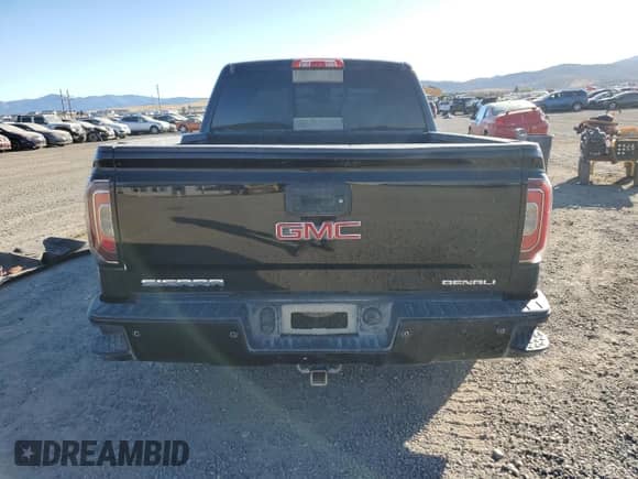 2016 GMC Sierra 1500 Denali z VIN 3GTU2PEJ5GG133865, wystawiony jako Copart lot #78105274 z przebiegiem 128 467 mil mil oraz Szkoda całkowita • Salvage title. Historia ofert i sprzedaży dostępna na DreamBid. Obrazek 6.