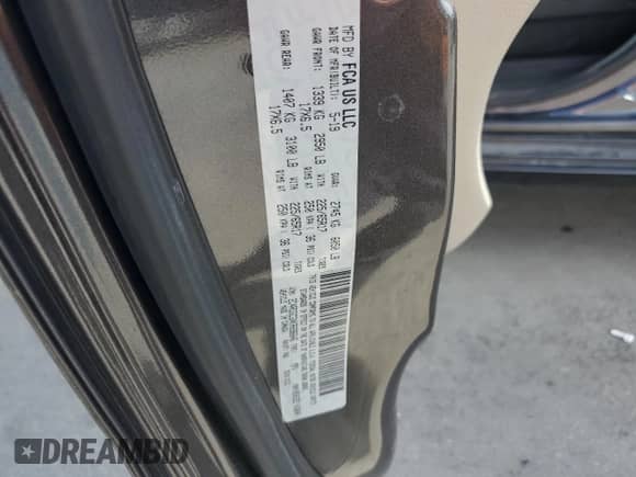 2019 Dodge Grand Caravan SXT z VIN 2C4RDGCGXKR696646, wystawiony jako Copart lot #85890515 z przebiegiem 115 324 mil mil oraz Czysty tytuł • Clean title. Historia ofert i sprzedaży dostępna na DreamBid. Obrazek 12.